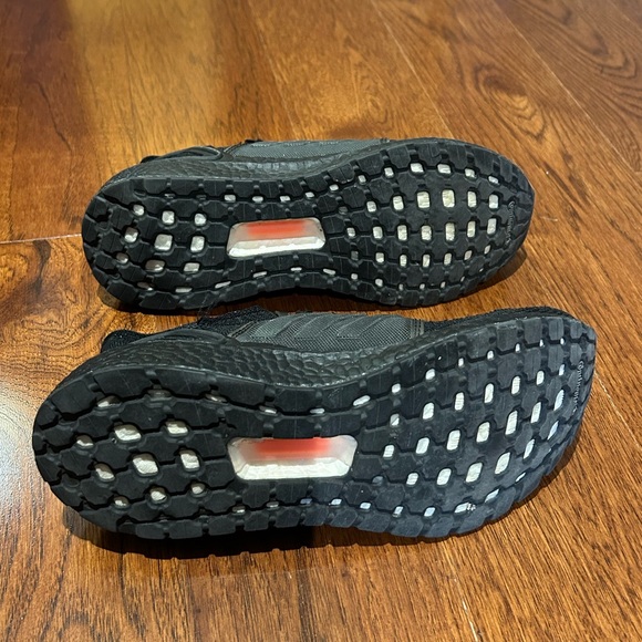 ADIDAS Women's Ultra Boost 19 Triple Black│Size US 8.5 - Picture 10 of 12